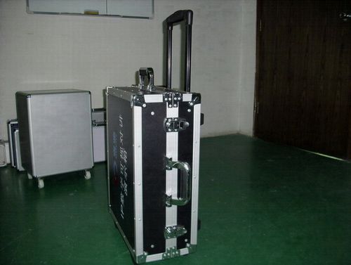 深圳铝箱厂拉杆箱|带轮拉杆箱|铝箱|拉杆仪器箱